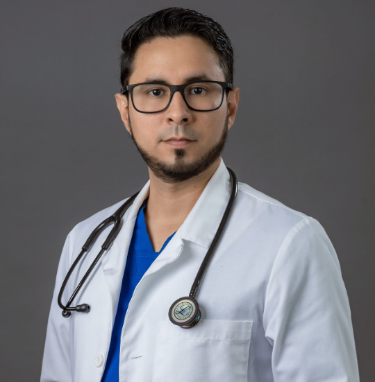 <strong>Dr. Alejandro Ramos – Especialista en Salud Masculina </strong>❘ <strong>Clínica Ricardo Palma.</strong>