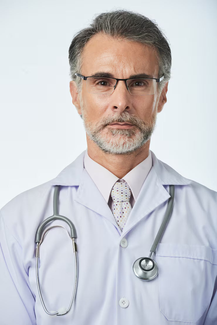 <strong>Dr. Francisco Aguilar</strong>